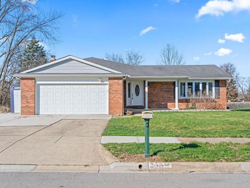 235 Dellfield Lane, Columbus, OH 43230 Photo 1