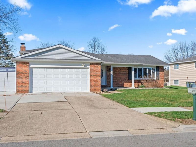 235 Dellfield Lane, Columbus, OH 43230 Photo 2