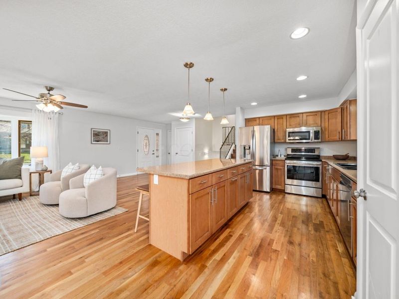 235 Dellfield Lane, Columbus, OH 43230 Photo 6