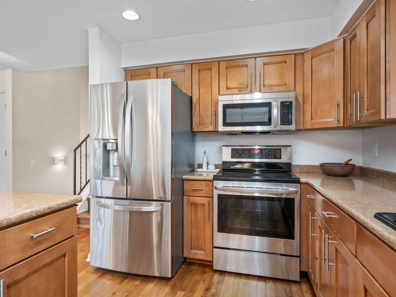 235 Dellfield Lane, Columbus, OH 43230 Photo 8