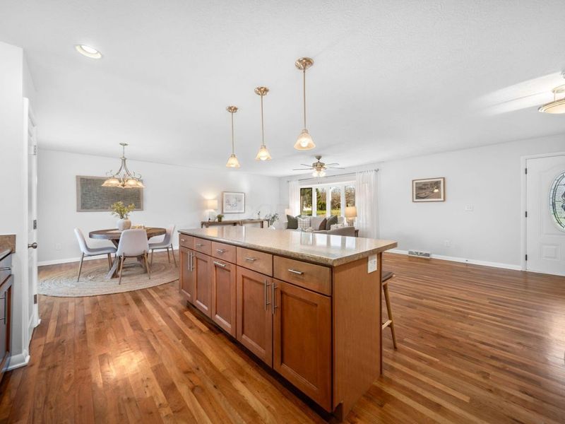 235 Dellfield Lane, Columbus, OH 43230 Photo 9