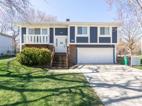314 Sutherland Lane, Bloomingdale, IL 60108