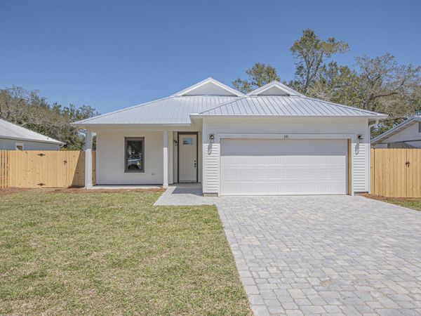 20 Wood Avenue, Panama City, FL 32404