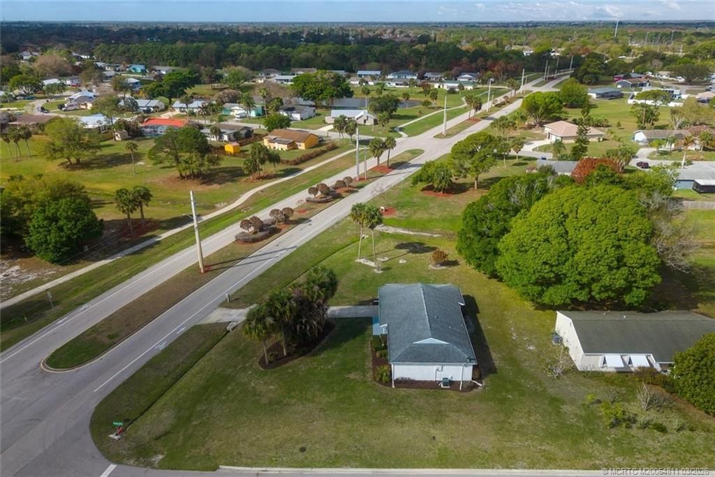 1673 SE Lyngate Drive, Port Saint Lucie, FL 34952 Photo