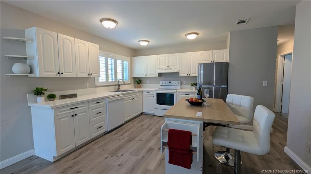 1673 SE Lyngate Drive, Port Saint Lucie, FL 34952 Photo