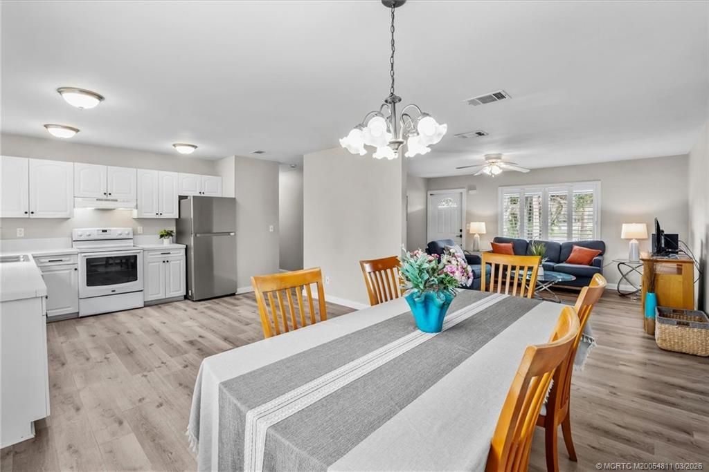 1673 SE Lyngate Drive, Port Saint Lucie, FL 34952 Photo