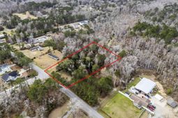 1082 Brownswood Road photo 4