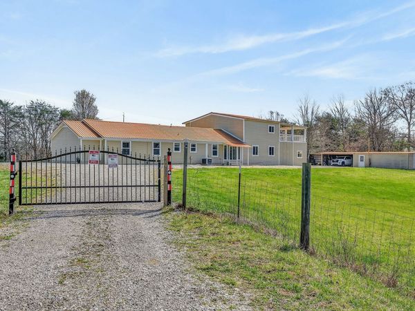 1410 College St , Spencer, TN 38585