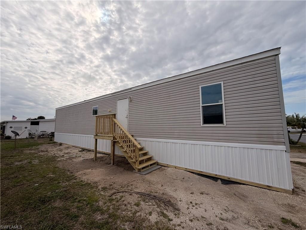 827 Peaceful Dr, North Fort Myers, FL 33917 Photo