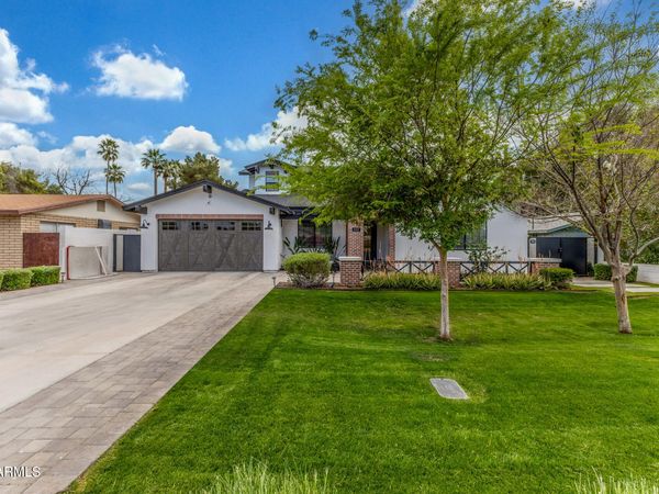 2727 E TURNEY Avenue, Phoenix, AZ 85016