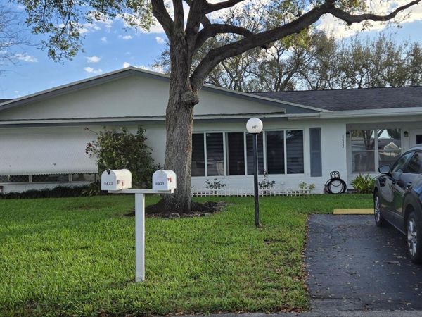 8423 NW 12th Street, Unit C67, Plantation, FL 33322