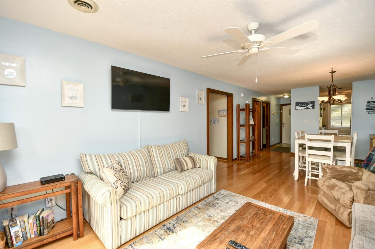 212 Maison Dr.  Photo 10