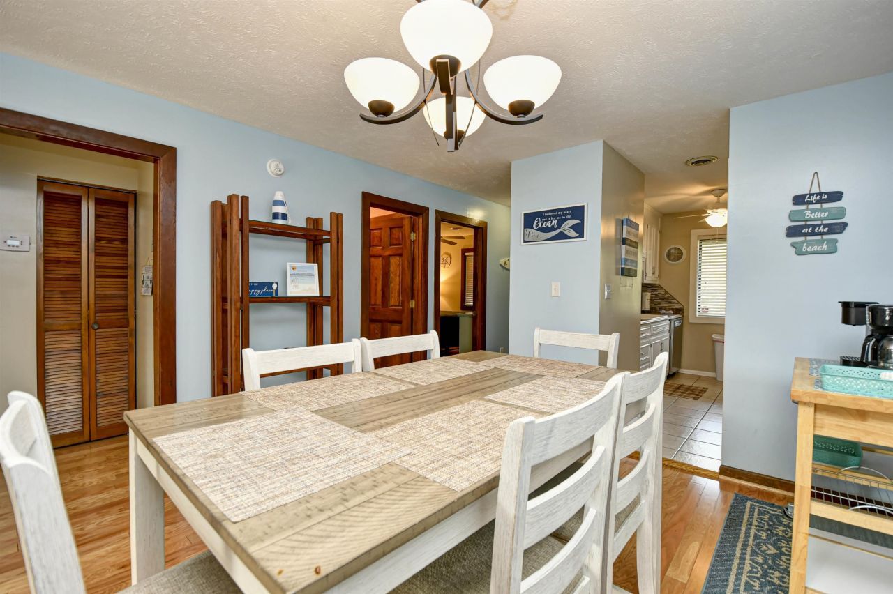 212 Maison Dr.  Photo 12