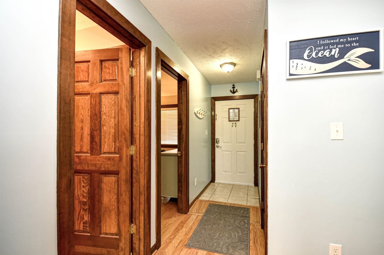 212 Maison Dr.  Photo 5