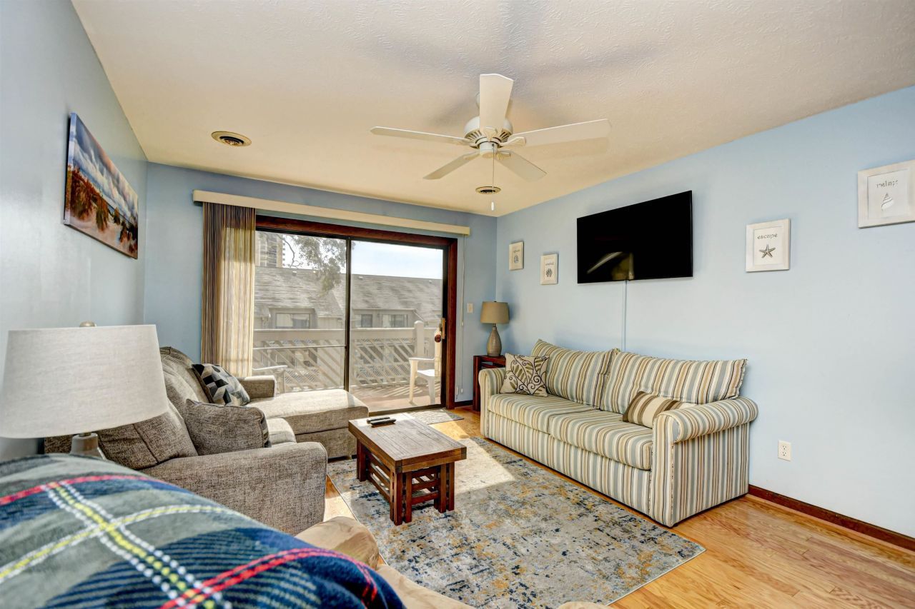 212 Maison Dr.  Photo 7