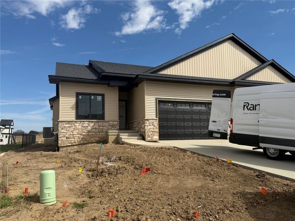 1210 Berkshire Lane, North Liberty, IA 52317