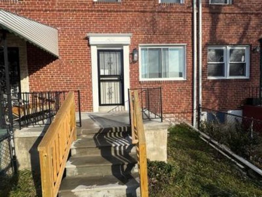 1223 N Augusta Avenue, Baltimore, MD 21229 Main Photo
