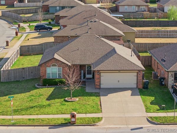 13084 E 134th Place N, Collinsville, OK 74021