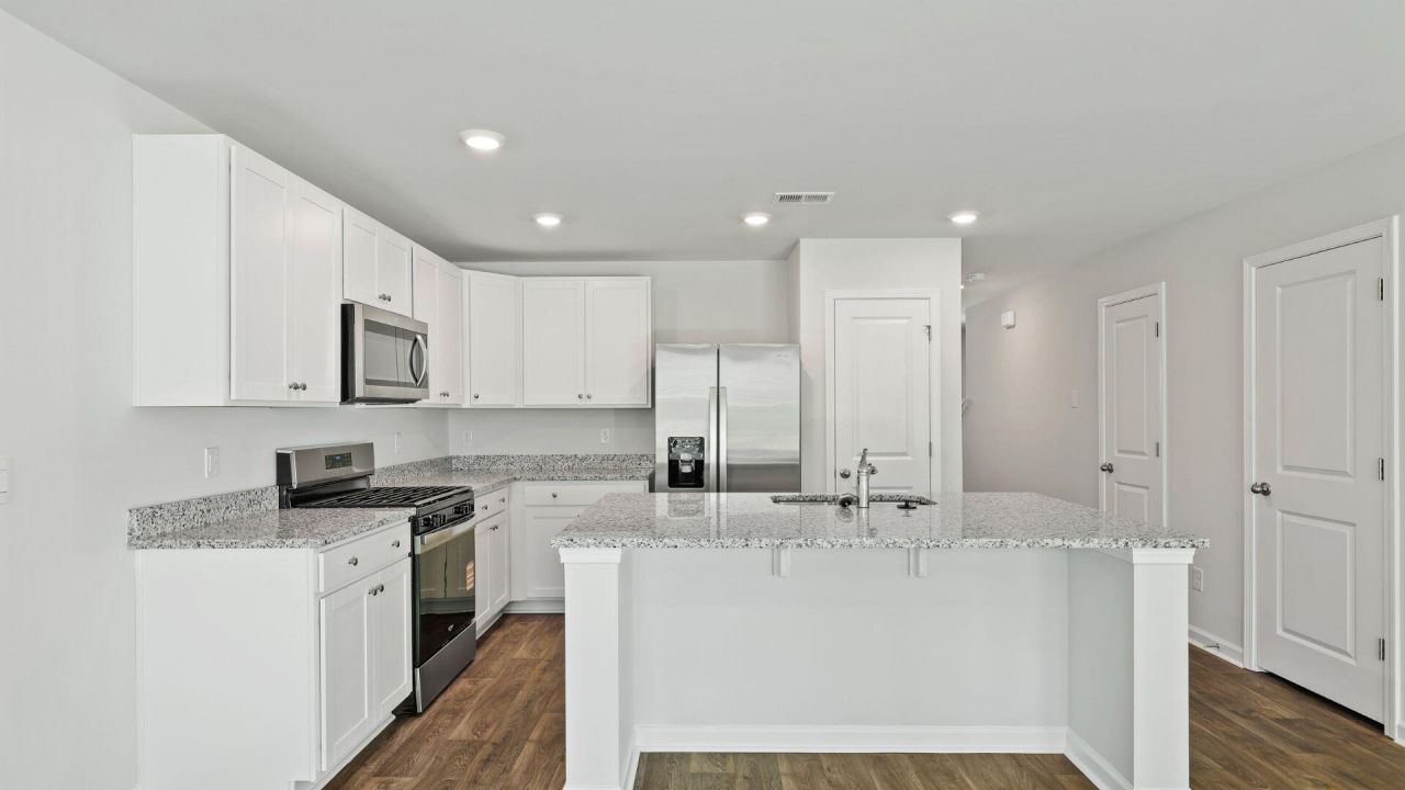 909 Long Bluff Road Photo 4