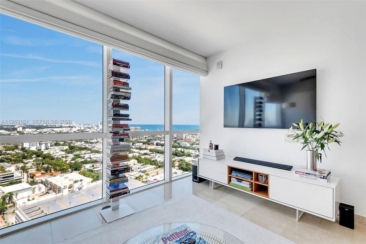 450 Alton Rd, Unit 3208, Miami Beach, FL 33139 Photo