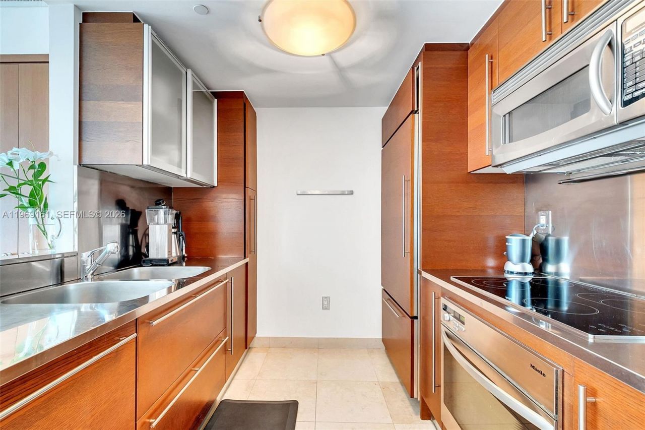 450 Alton Rd, Unit 3208, Miami Beach, FL 33139 Photo