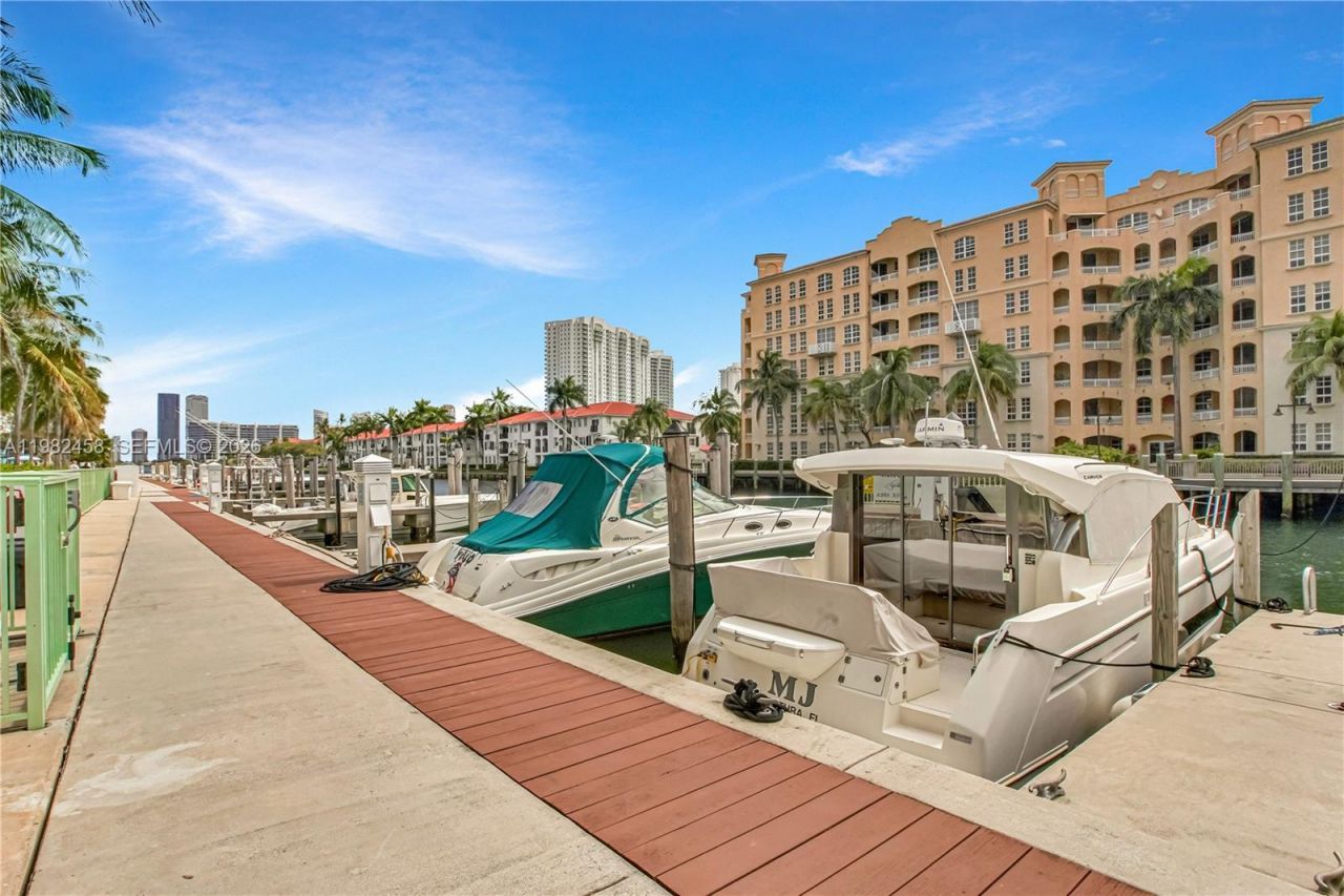 2950 NE 188th St, Unit 150, Aventura, FL 33180 Photo