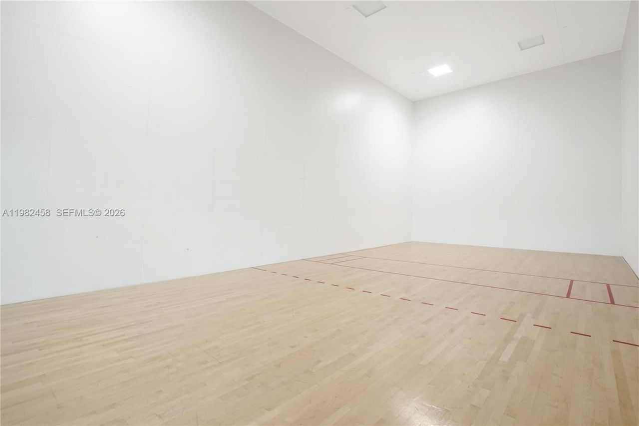 2950 NE 188th St, Unit 150, Aventura, FL 33180 Photo