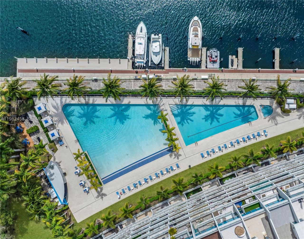 2950 NE 188th St, Unit 150, Aventura, FL 33180 Photo