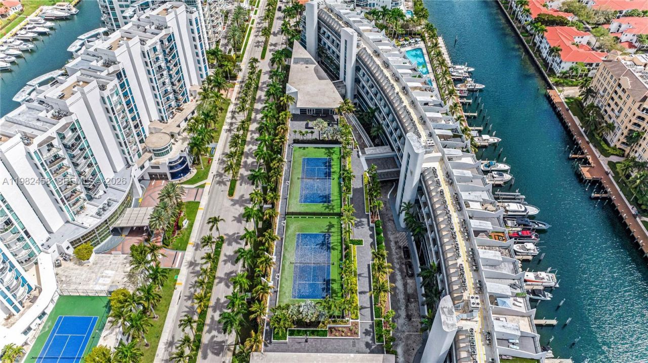 2950 NE 188th St, Unit 150, Aventura, FL 33180 Photo