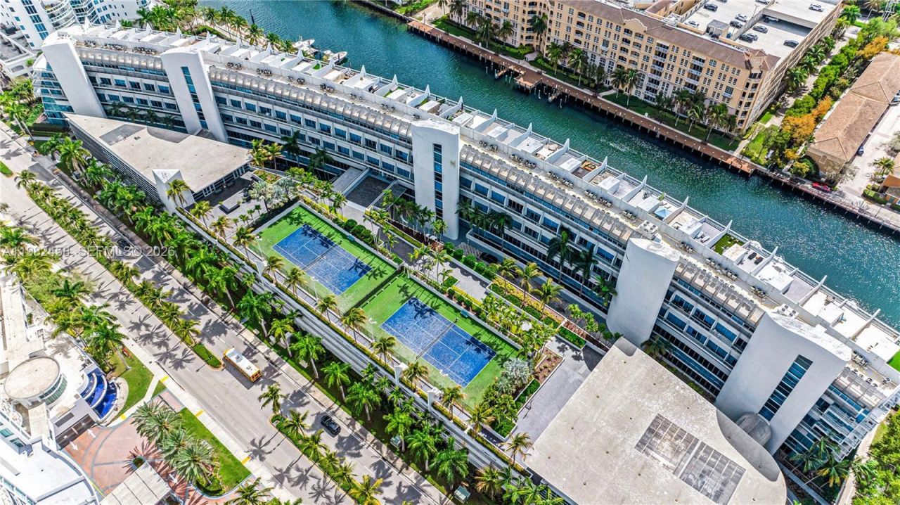 2950 NE 188th St, Unit 150, Aventura, FL 33180 Photo