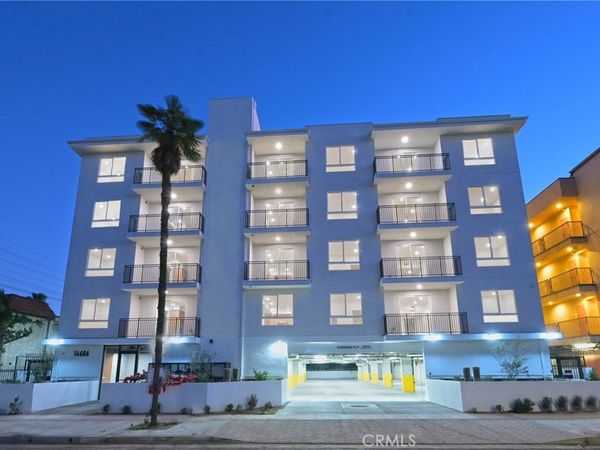 14606 Sylvan Street, Unit 206, Van Nuys, CA 91411