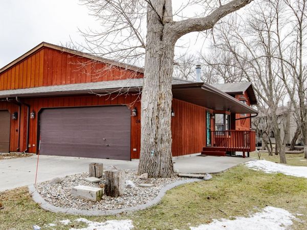 1419 23rd Street S, Fargo, ND 58103