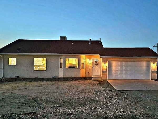 1467 W Plaza De Los Leones Dr, Pueblo West, CO 81007