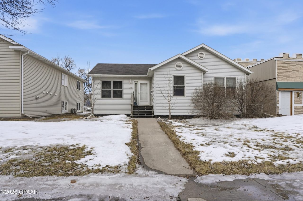 1312 2ND Avenue N primary photo