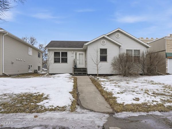 1312 2ND Avenue N, Grand Forks, ND 58203