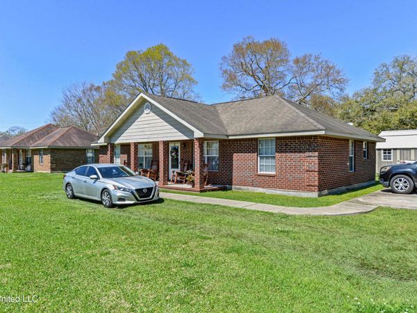 4747 Adams Avenue, Moss Point, MS 39563