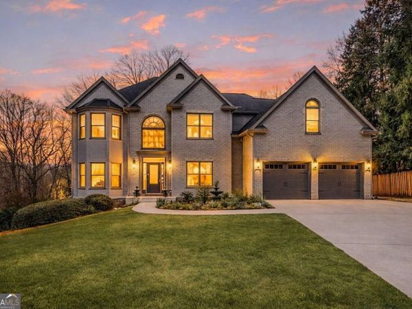 702 Greenway Trace, Woodstock, GA 30189