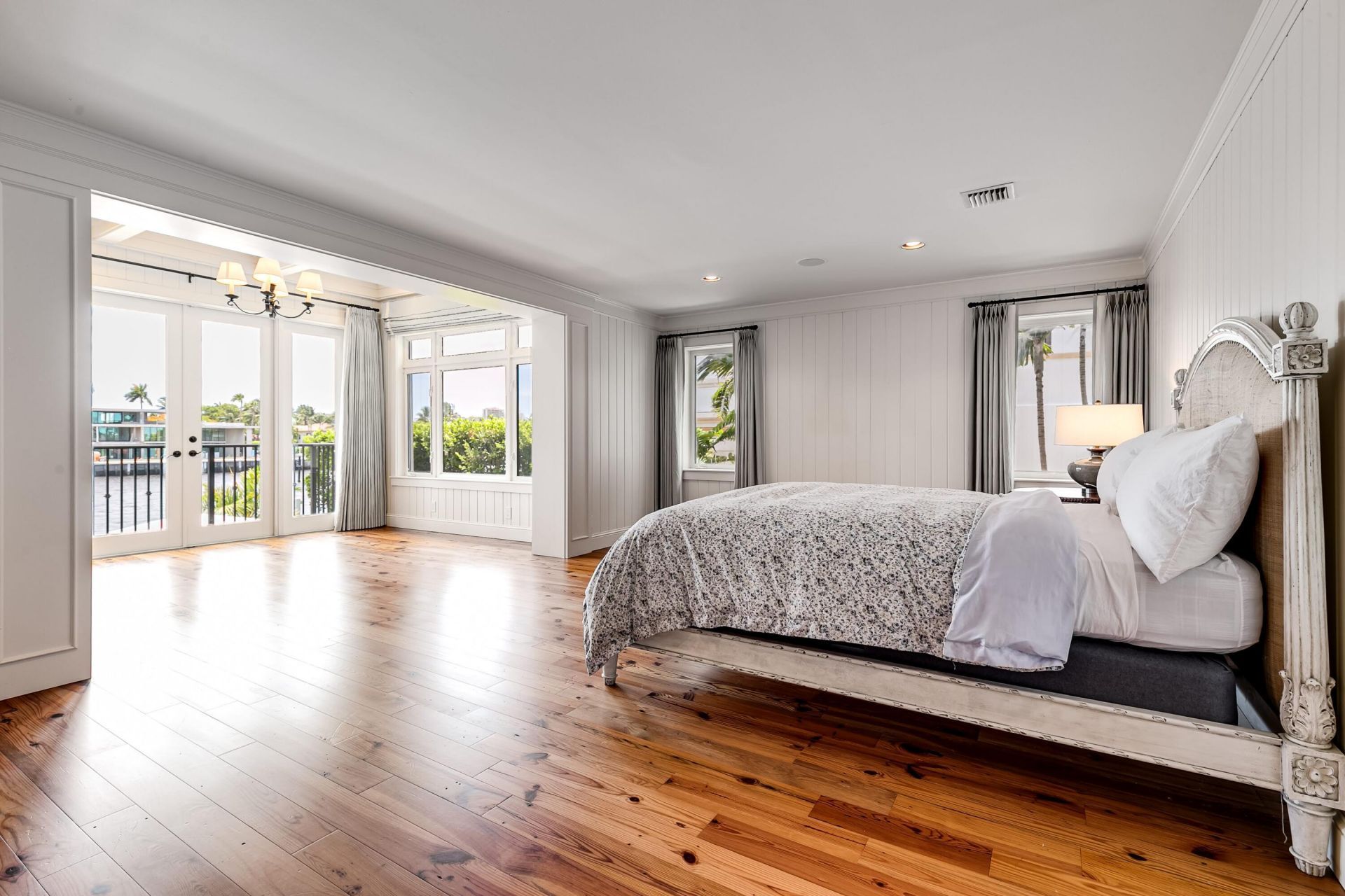 1833 SE 7th Street, Fort Lauderdale, FL 33316 Photo