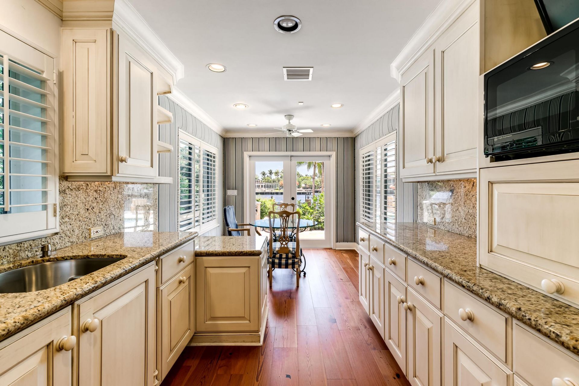 1833 SE 7th Street, Fort Lauderdale, FL 33316 Photo