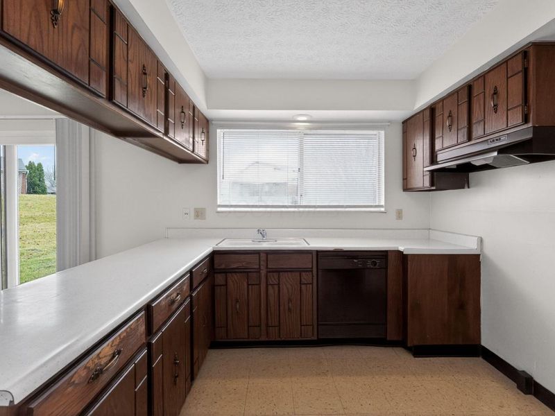 689 Liberty Lane , Westerville, OH 43081 Photo 11