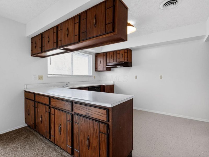 689 Liberty Lane , Westerville, OH 43081 Photo 8