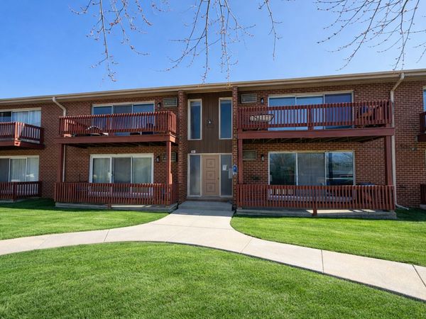 555 N Carroll Parkway , Unit 1F, Glenwood, IL 60425