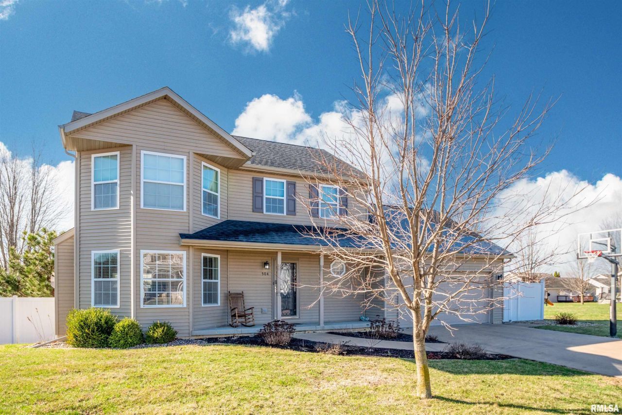 504 Newcastle Drive, Mackinaw, IL 61755 Main Photo