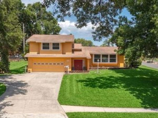 1202 LAKE ARIANA BOULEVARD, AUBURNDALE, FL 33823