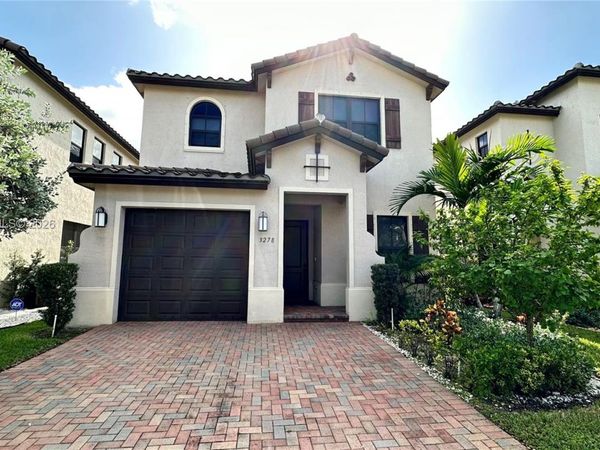 3278 W 97th Ter , Hialeah, FL 33018