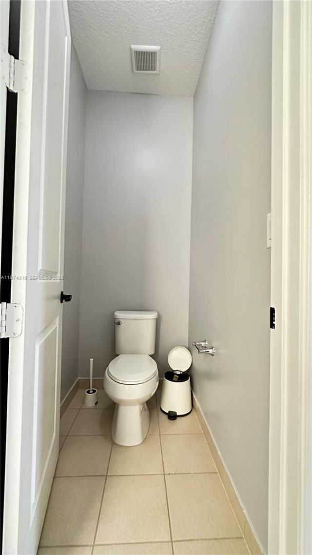 3278 W 97th Ter, Hialeah, FL 33018 Photo