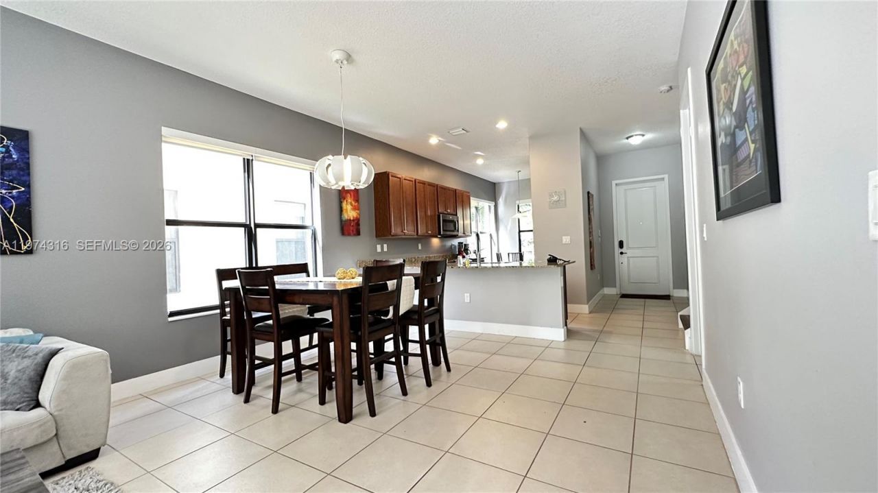 3278 W 97th Ter, Hialeah, FL 33018 Photo