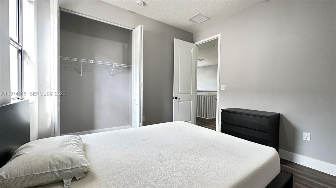 3278 W 97th Ter, Hialeah, FL 33018 Photo