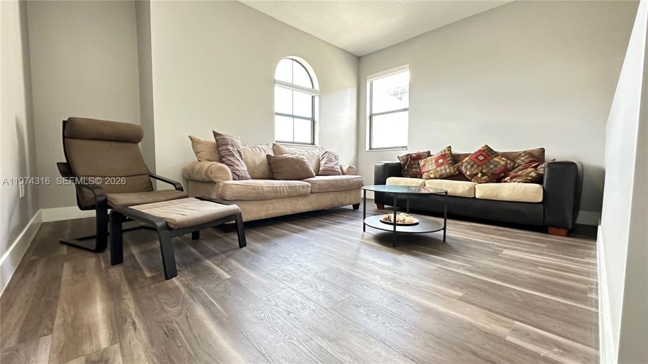 3278 W 97th Ter, Hialeah, FL 33018 Photo