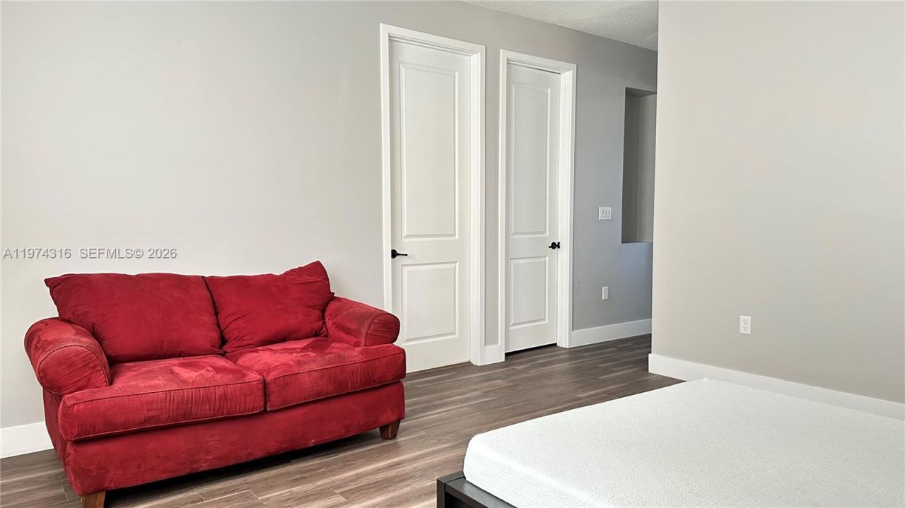 3278 W 97th Ter, Hialeah, FL 33018 Photo